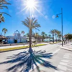 Vivi Homes - Bambu Pool, Gym, Sauna & Torremolinos