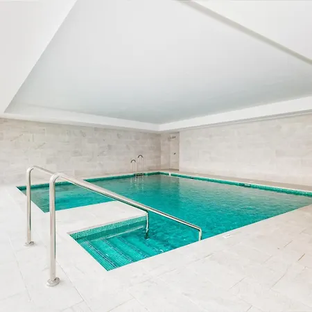 Vivi Homes - Bambu Pool, Gym, Sauna & * Torremolinos