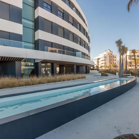 Vivi Homes - Bambu Pool, Gym, Sauna & *