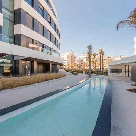 Vivi Homes - Bambu Pool, Gym, Sauna & Appartement *