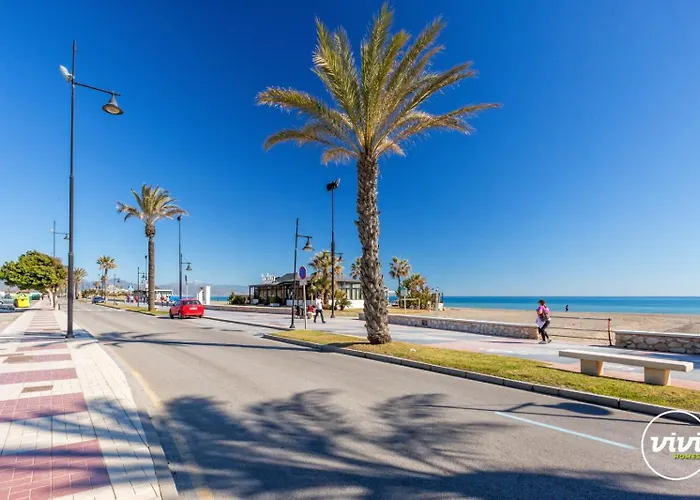 Vivi Homes - Bambu Pool, Gym, Sauna & Torremolinos