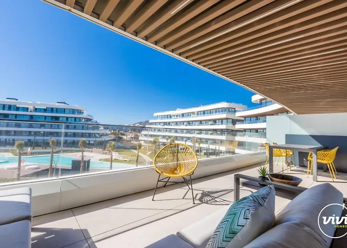 Vivi Homes - Bambu Pool, Gym, Sauna & * Torremolinos