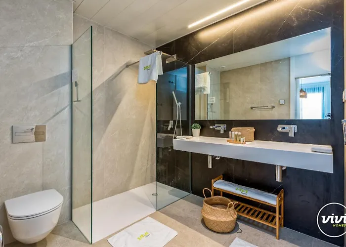 Vivi Homes - Bambu Pool, Gym, Sauna & * Torremolinos