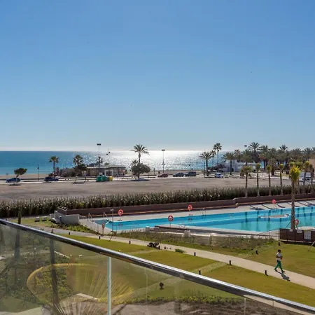 Vivi Homes - Bambu Pool, Gym, Sauna & Appartement