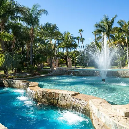 Vivi Homes - Bambu Pool, Gym, Sauna & Lejlighed *