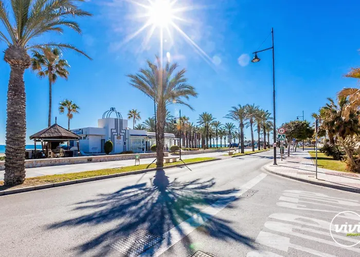 Vivi Homes - Bambu Pool, Gym, Sauna & Torremolinos