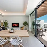 Vivi Homes - Bambu Pool, Gym, Sauna & Apartment *