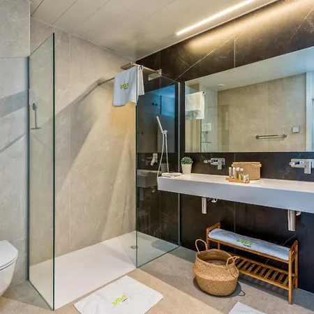 Vivi Homes - Bambu Pool, Gym, Sauna & * Torremolinos